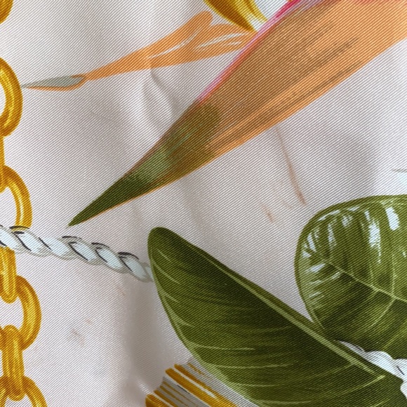 Large oversize silk scarf made in italy - Picture 9 of 13